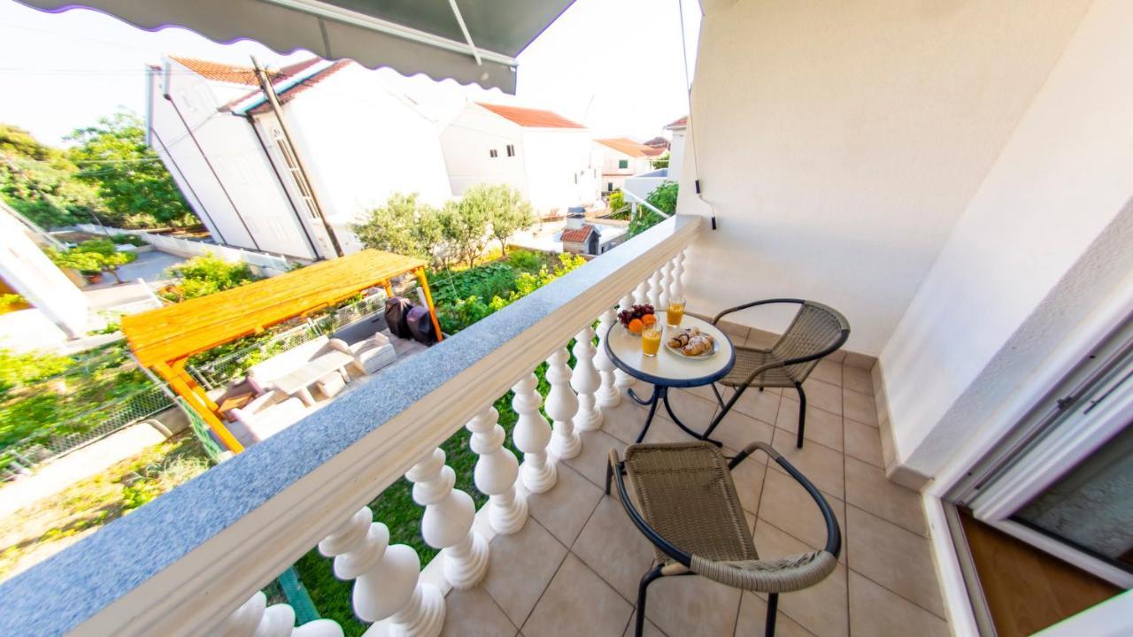 Apartments Curic Trogir Exterior photo
